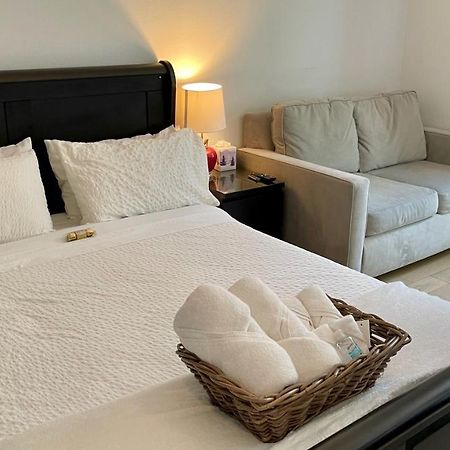 Hollywood'S Suite Los Angeles Bagian luar foto